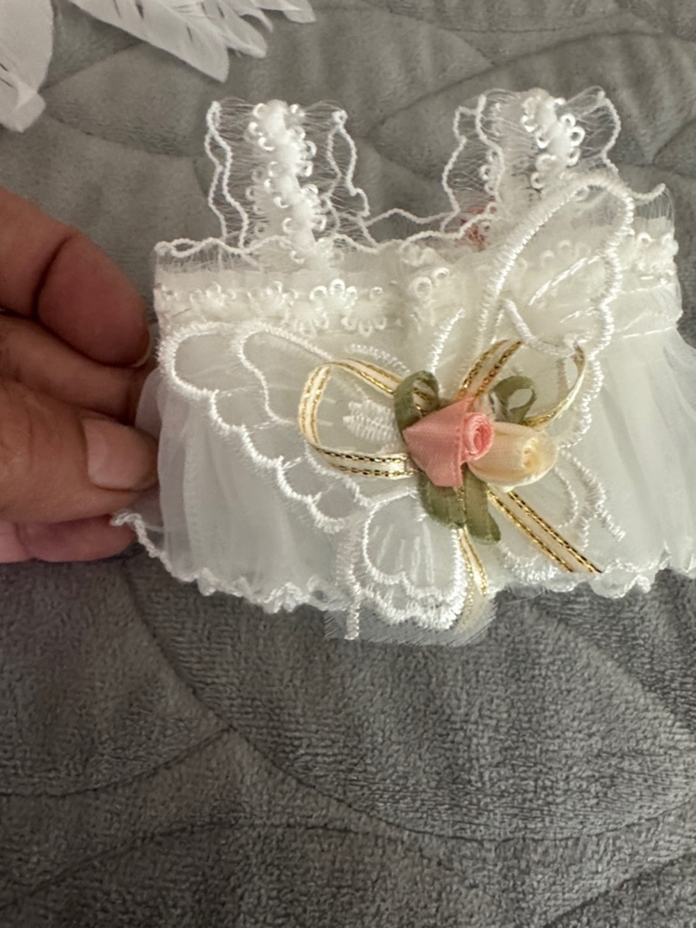 Labubu’s White Feather Angel Wings and White Lace DELUXE outfit - Picture 2 of 6